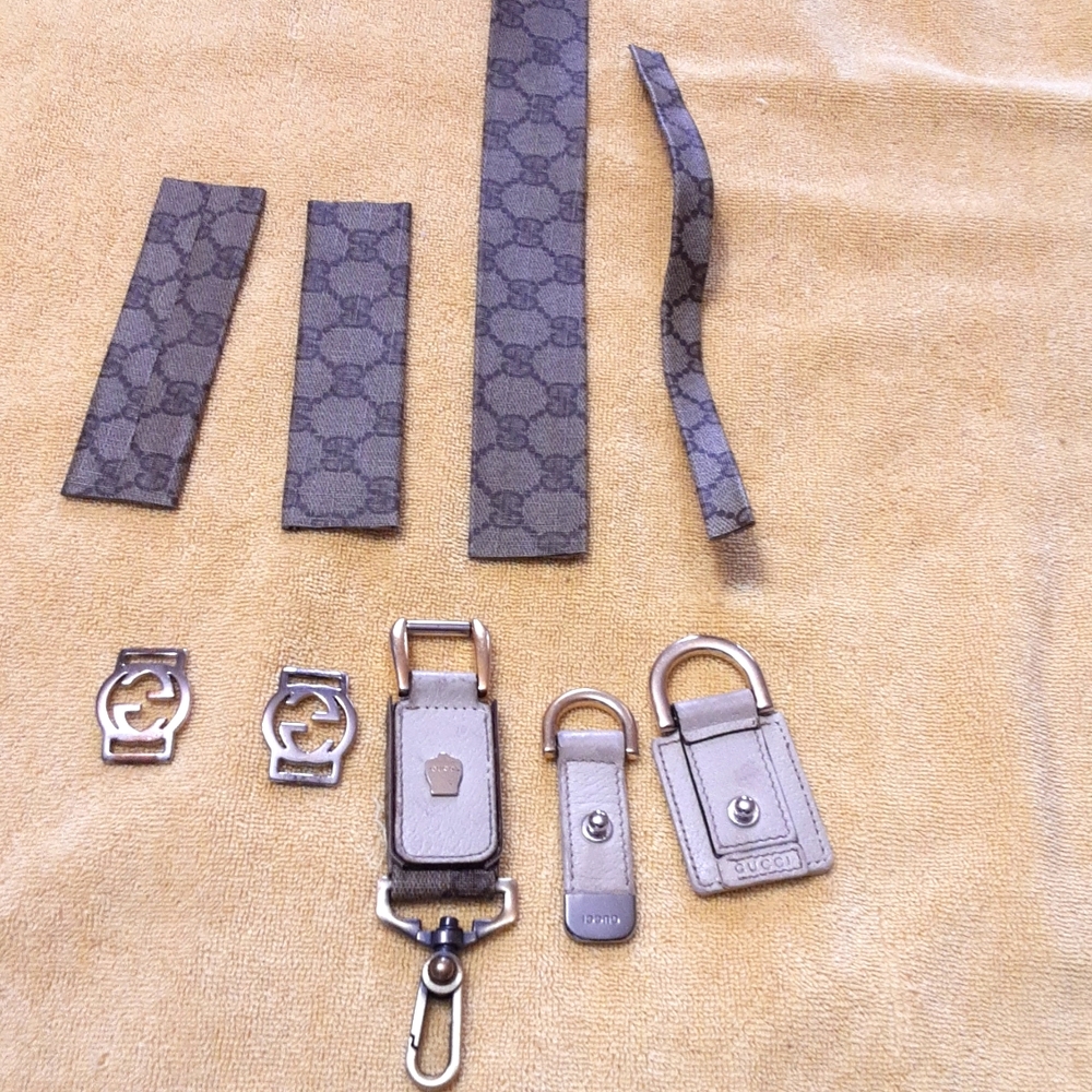 GUCCI logos w straps + Gucci Keychain repurporse from Gucci bag Firm price
